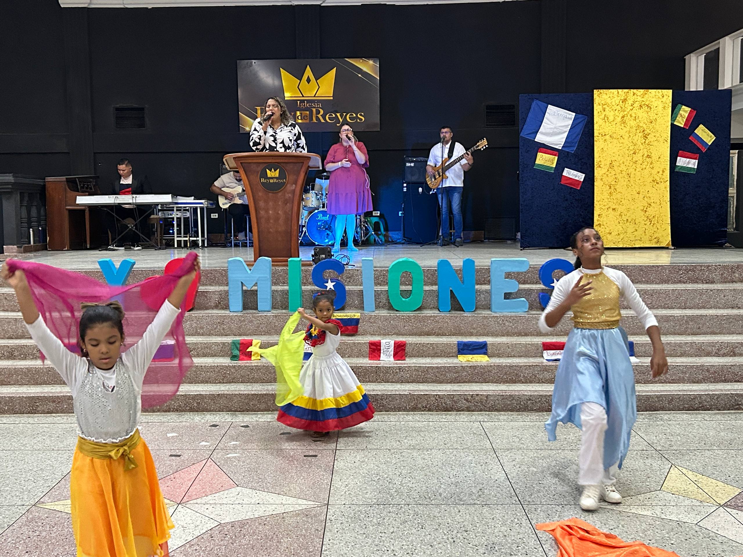 Adoración y Artes Galería - Imagen 15