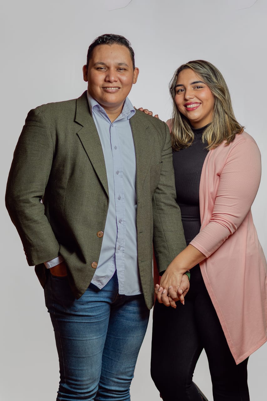 Pastores Eduardo y Suleima de Matey